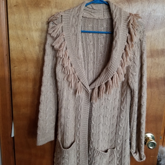 Sweater - Picture 1 of 2